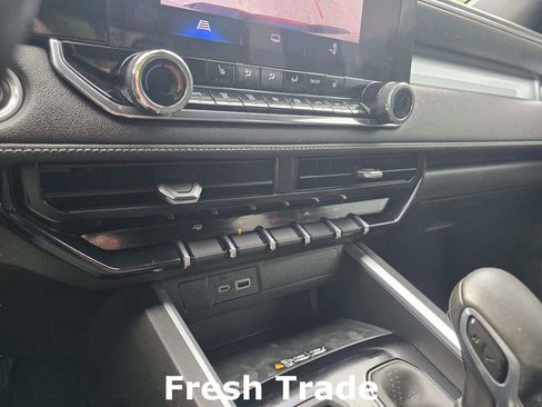 Used 2023 Chevrolet Colorado LT w/ LT Convenience Package II image 15