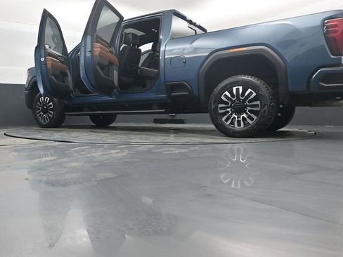 Used 2024 GMC Sierra 2500 Denali Ultimate AWD/4WD image 56