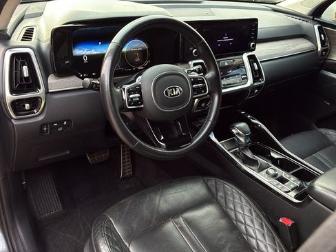 Used 2021 Kia Sorento SX Prestige AWD/4WD image 16