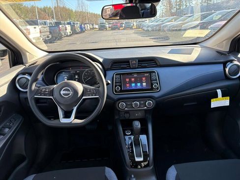 New 2025 Nissan Versa SV image 9