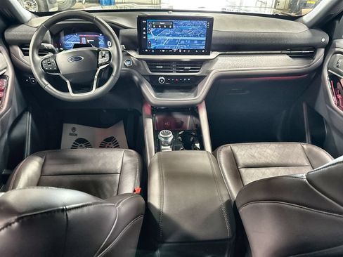 Used 2026 Ford Explorer Platinum AWD/4WD image 26