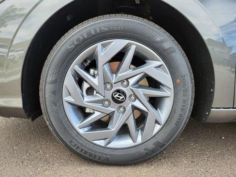 New 2026 Hyundai Elantra Hybrid FWD image 31