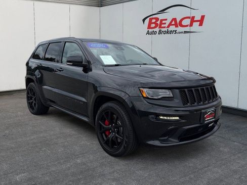Used 2016 Jeep Grand Cherokee SRT image 3