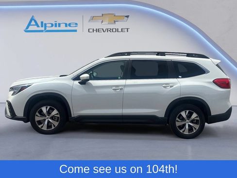 Used 2025 Subaru Ascent Premium AWD/4WD image 2