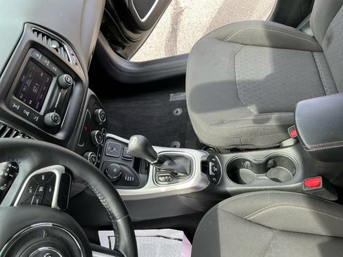 Used 2018 Jeep Compass Sport w/ Cold Weather Group AWD/4WD image 23