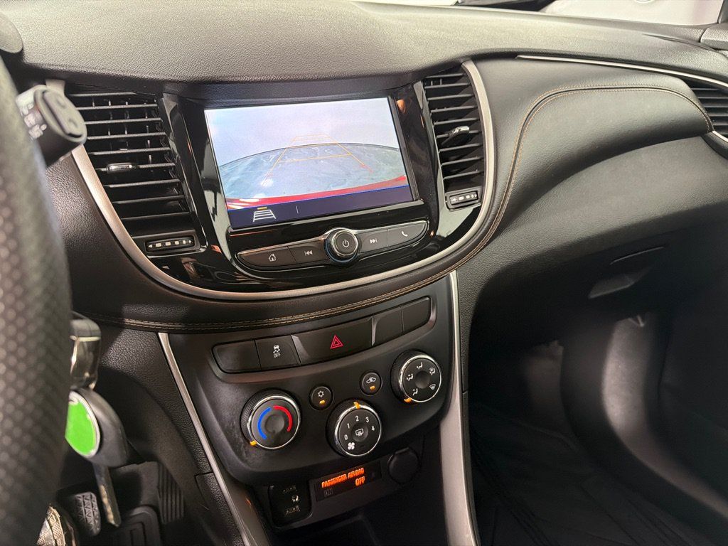 Used 2018 Chevrolet Trax LT FWD image 16