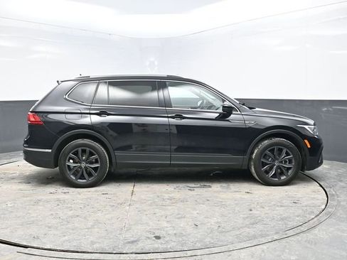 Used 2023 Volkswagen Tiguan SE image 8