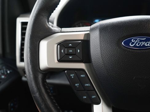 Used 2019 Ford F150 Lariat w/ Equipment Group 502A Luxury AWD/4WD image 25
