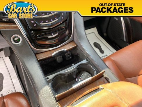 Used 2017 Cadillac Escalade ESV Luxury image 34