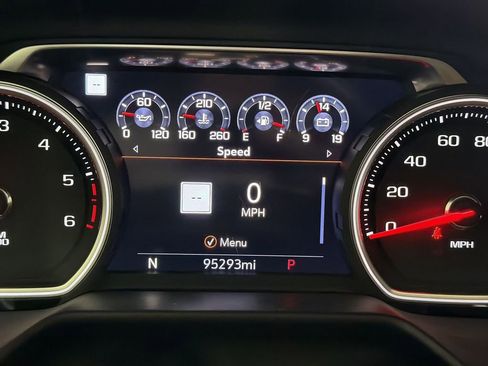 Used 2021 Chevrolet Tahoe High Country RWD image 12