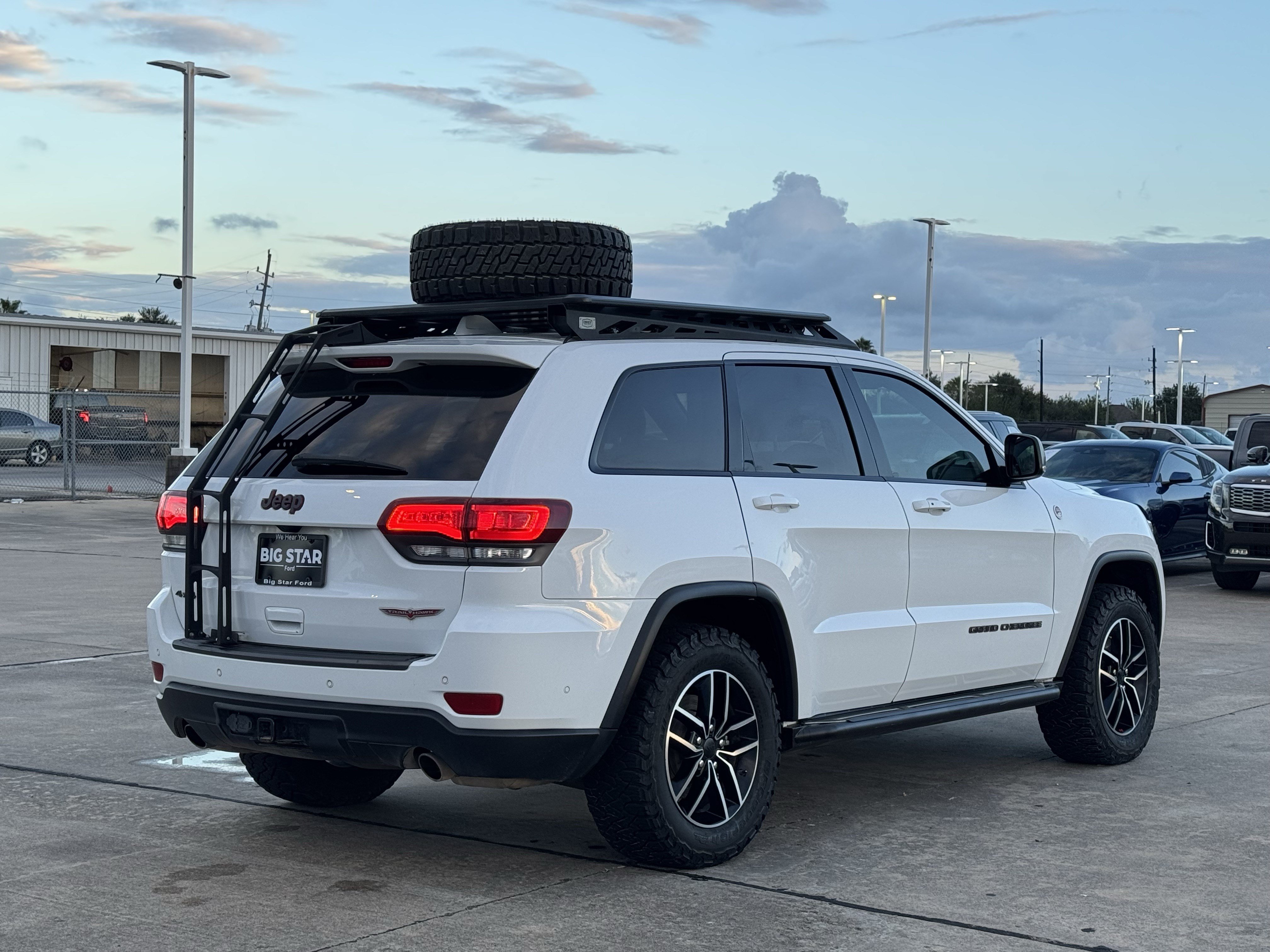 Used 2021 Jeep Grand Cherokee Trailhawk w/ Trailhawk Luxury Group AWD/4WD image 7