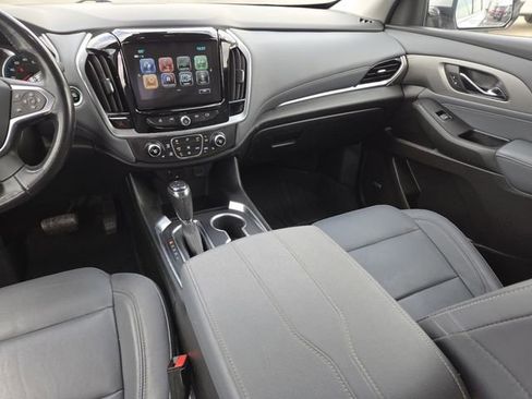 Used 2019 Chevrolet Traverse LT w/ LT Premium Package AWD/4WD image 32