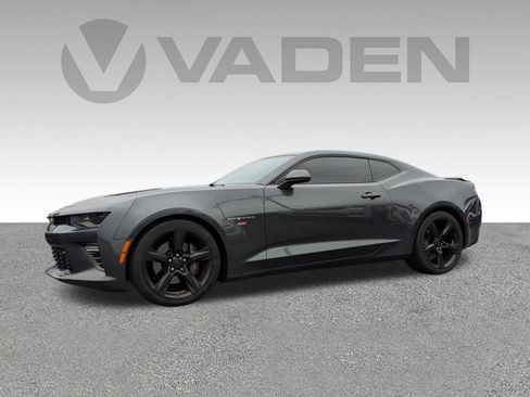 Used 2018 Chevrolet Camaro SS image 2