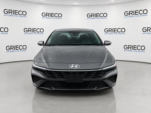 Used 2024 Hyundai Elantra SEL FWD image 8