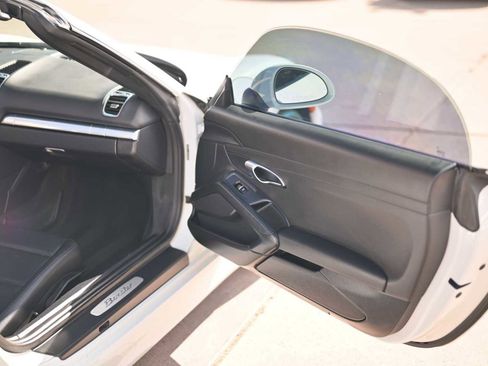 Used 2014 Porsche Boxster image 13