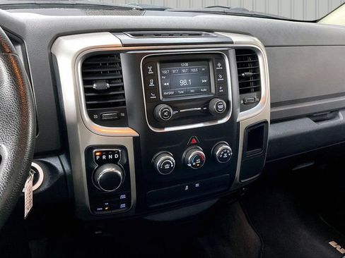 Used 2017 RAM 1500 Classic SLT AWD/4WD image 9
