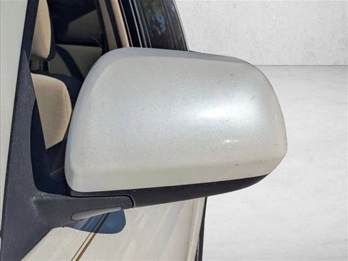 Used 2013 Toyota Highlander Plus image 7