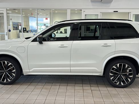 New 2026 Volvo XC90 T8 Ultra w/ Lounge Package AWD/4WD image 8