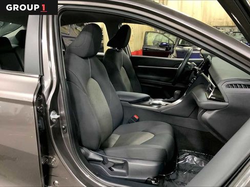 Used 2023 Toyota Camry LE image 9