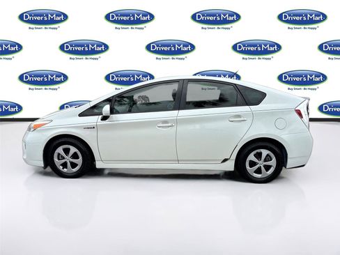 Used 2015 Toyota Prius Two FWD image 4
