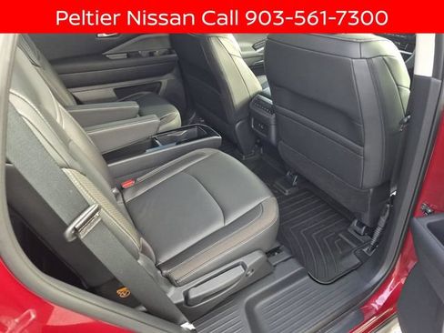 Certified 2025 Nissan Pathfinder SL w/ SL Premium Package FWD image 17