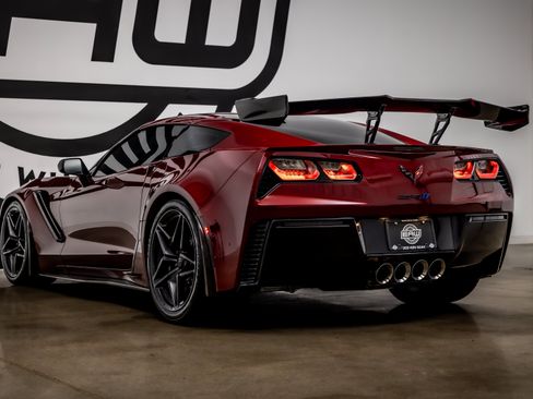 Used 2019 Chevrolet Corvette ZR1 RWD image 34