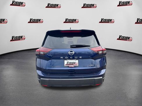 Certified 2026 Nissan Rogue SV AWD/4WD image 4