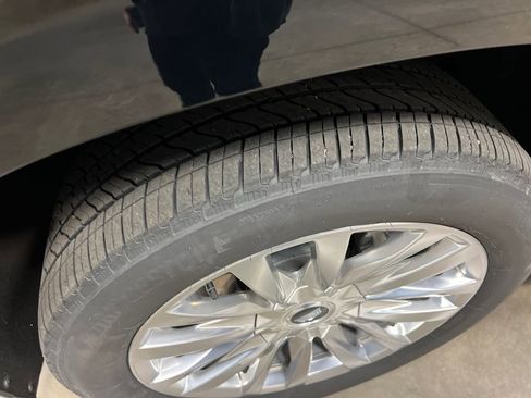 Certified 2023 Cadillac Escalade Premium Luxury w/ LPO, Floor Liner Package AWD/4WD image 10