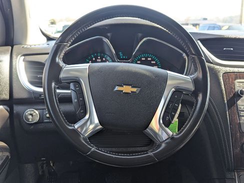 Used 2017 Chevrolet Traverse LT image 20