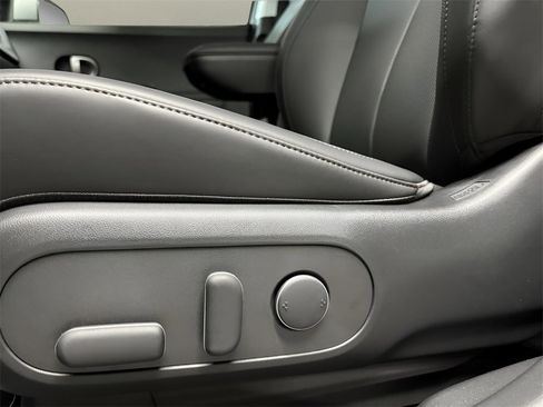 New 2025 Hyundai Ioniq 5 SEL image 17
