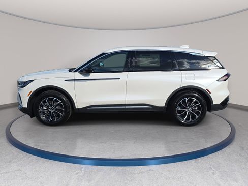 New 2026 Lincoln Nautilus Premier w/ Equipment Group 102A AWD/4WD image 8