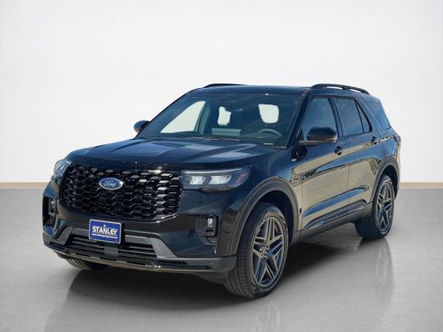 New 2026 Ford Explorer ST-Line w/ ST-Line Street Pack image 3