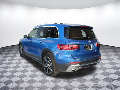 New 2026 Mercedes-Benz GLB 250 image 3