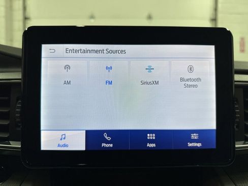 Used 2023 Ford Explorer XLT w/ Equipment Group 202A AWD/4WD image 32