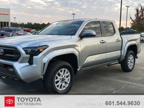 Certified 2024 Toyota Tacoma SR5 image 1