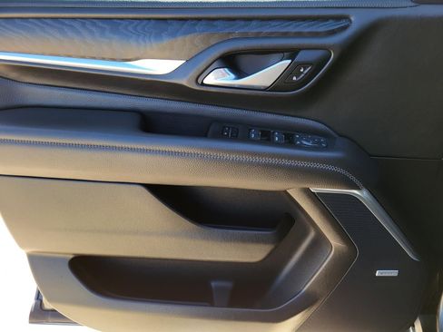 Used 2021 GMC Yukon Denali w/ Denali Premium Package image 24