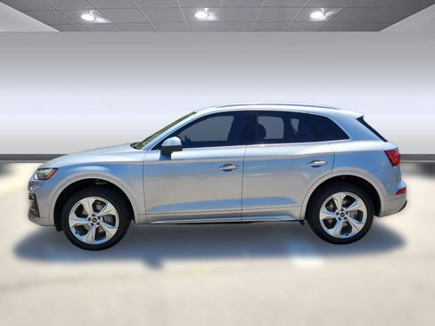 Used 2021 Audi Q5 Prestige AWD/4WD image 2