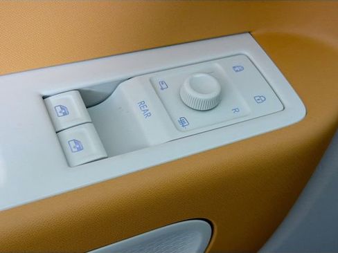 New 2025 Volkswagen ID. Buzz 1st Edition image 20