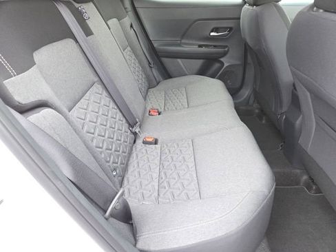 Used 2025 Nissan Kicks SV AWD/4WD image 22