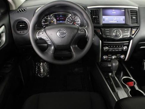 Certified 2020 Nissan Pathfinder S FWD image 8
