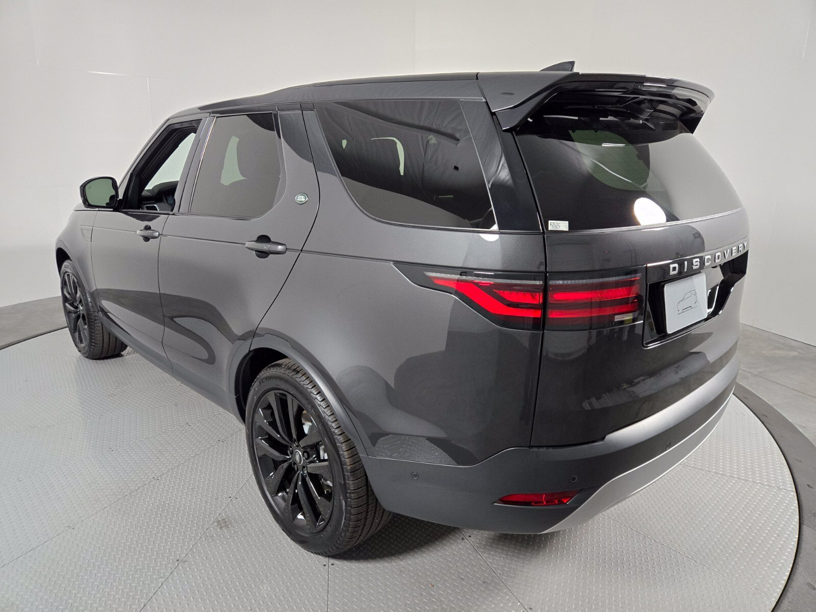 New 2026 Land Rover Discovery S AWD/4WD image 17