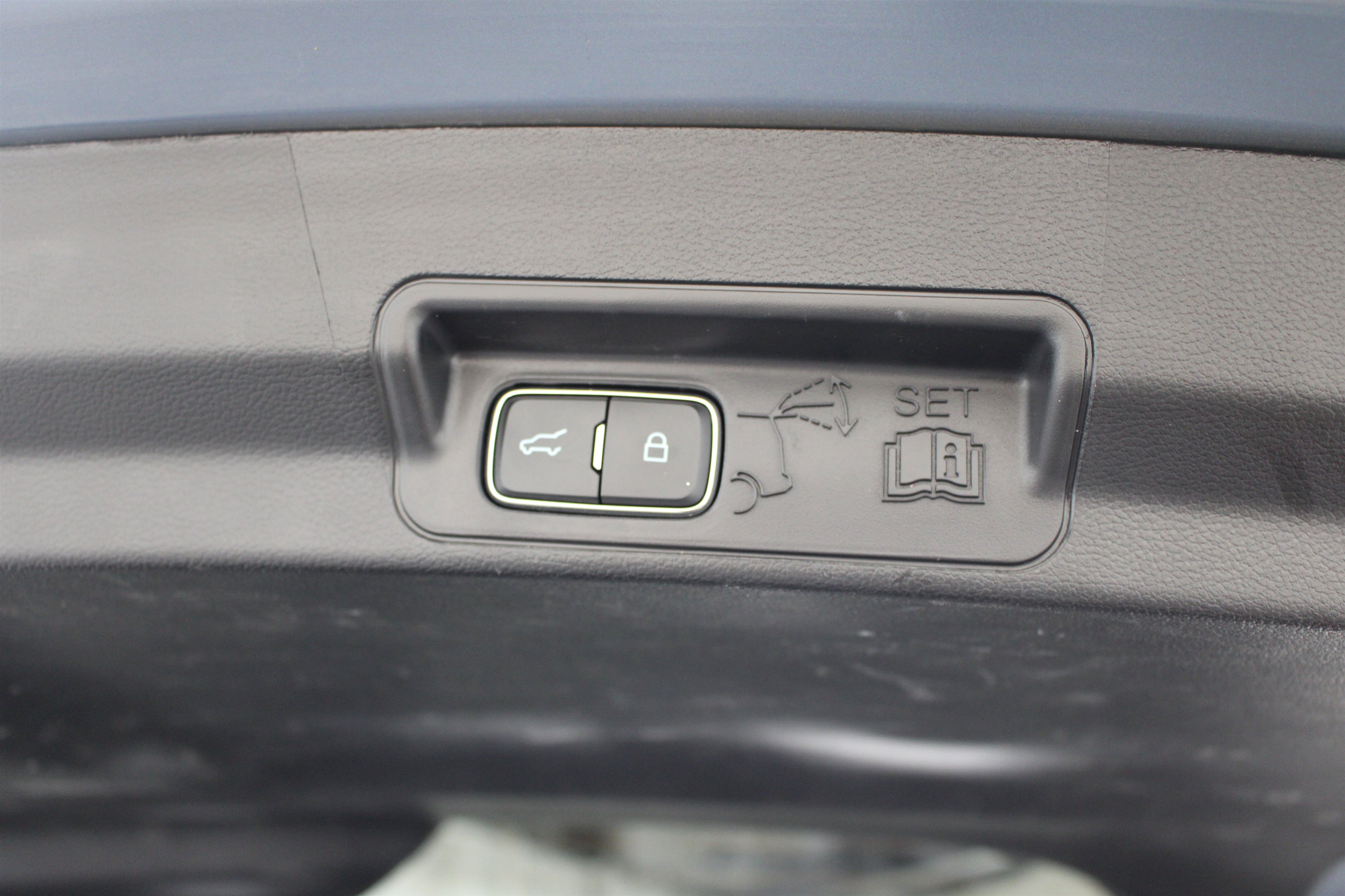 Used 2025 Ford Explorer ST-Line w/ Premium Package AWD/4WD image 27