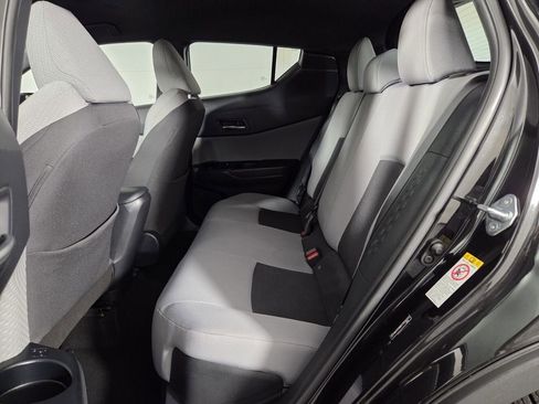 Used 2019 Toyota C-HR XLE image 10