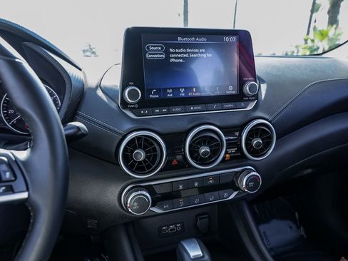 Used 2022 Nissan Sentra SV w/ Trunk Package image 28