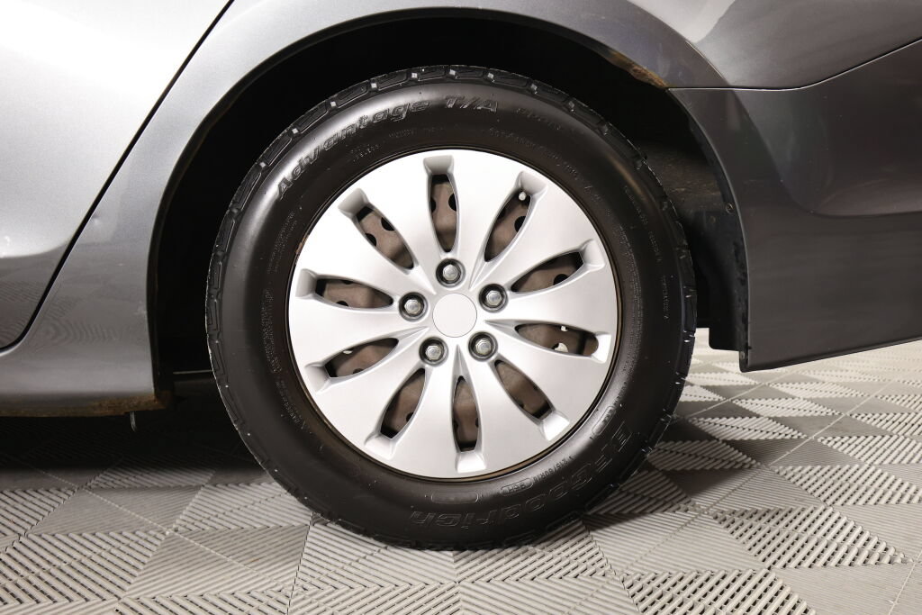 Used 2012 Honda Accord LX image 8