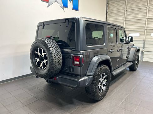 Used 2018 Jeep Wrangler Unlimited Sport S AWD/4WD image 3