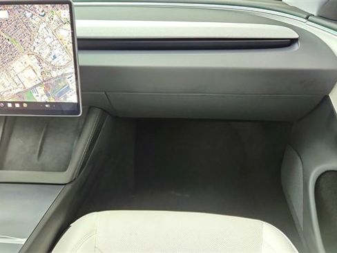 Used 2025 Tesla Model 3 Long Range image 35