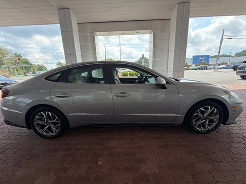 Used 2023 Hyundai Sonata SEL FWD image 5