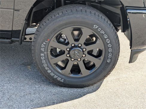 New 2026 RAM 2500 Laramie AWD/4WD image 12