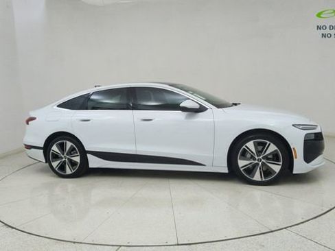 Used 2025 Audi A6 e-tron Premium Plus w/ Premium Plus RWD image 62